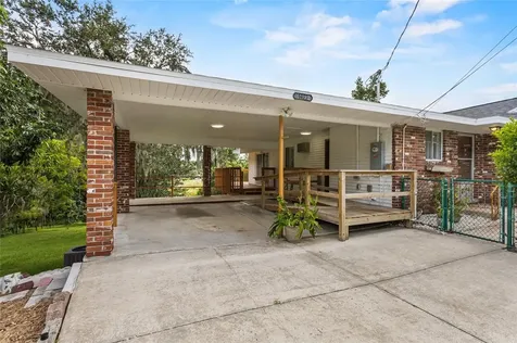 1422 E 8th Avenue Mount Dora FL 32757
