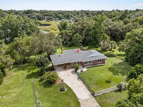 1422 E 8th Avenue Mount Dora FL 32757