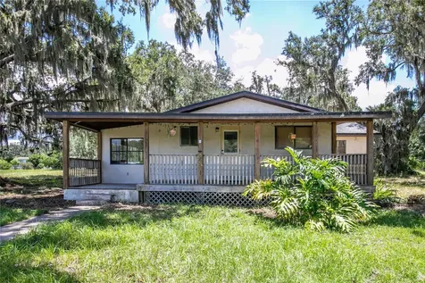 35216 N Treasure Island Avenue Leesburg FL 34788