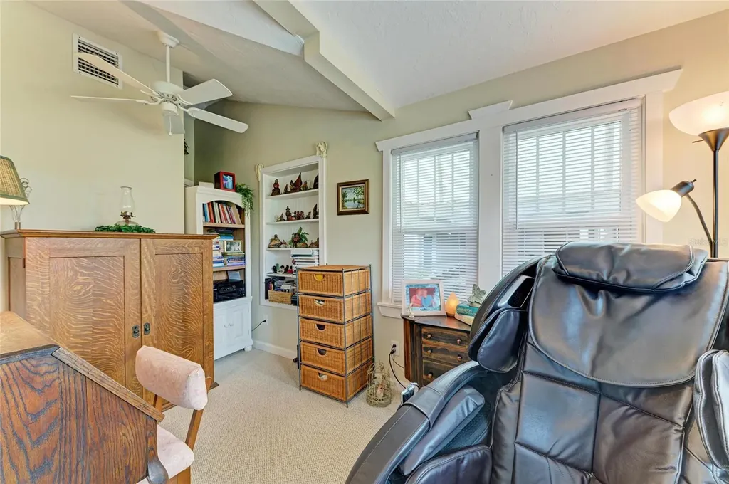 31 Seminole Drive Bradenton FL 34208