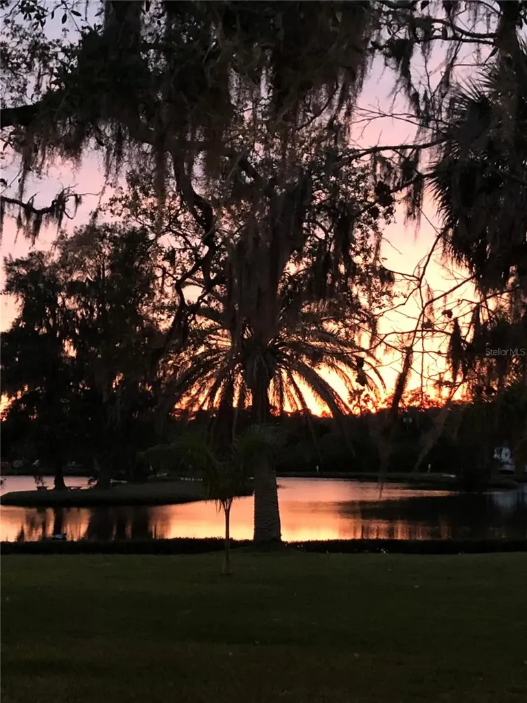 31 Seminole Drive Bradenton FL 34208