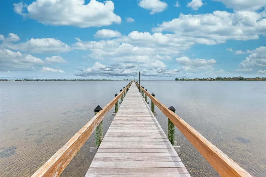 31 Seminole Drive Bradenton FL 34208