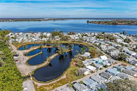 31 Seminole Drive Bradenton FL 34208