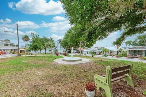 31 Seminole Drive Bradenton FL 34208