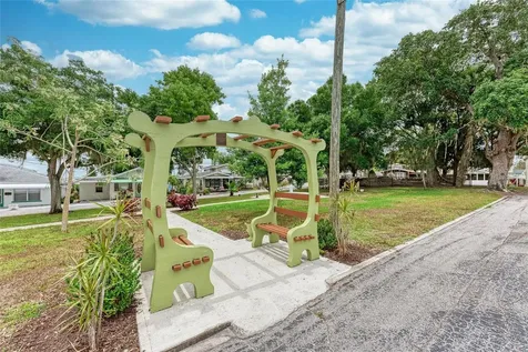 31 Seminole Drive Bradenton FL 34208