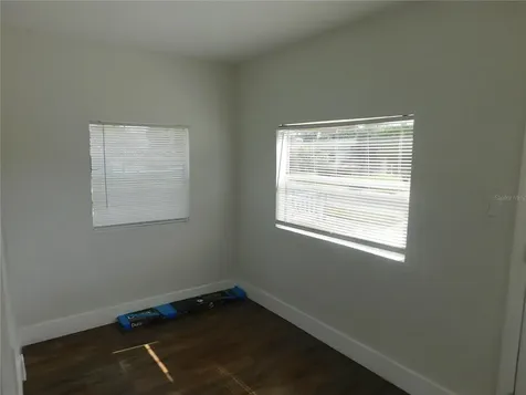 1009 17th Street S St Petersburg FL 33712