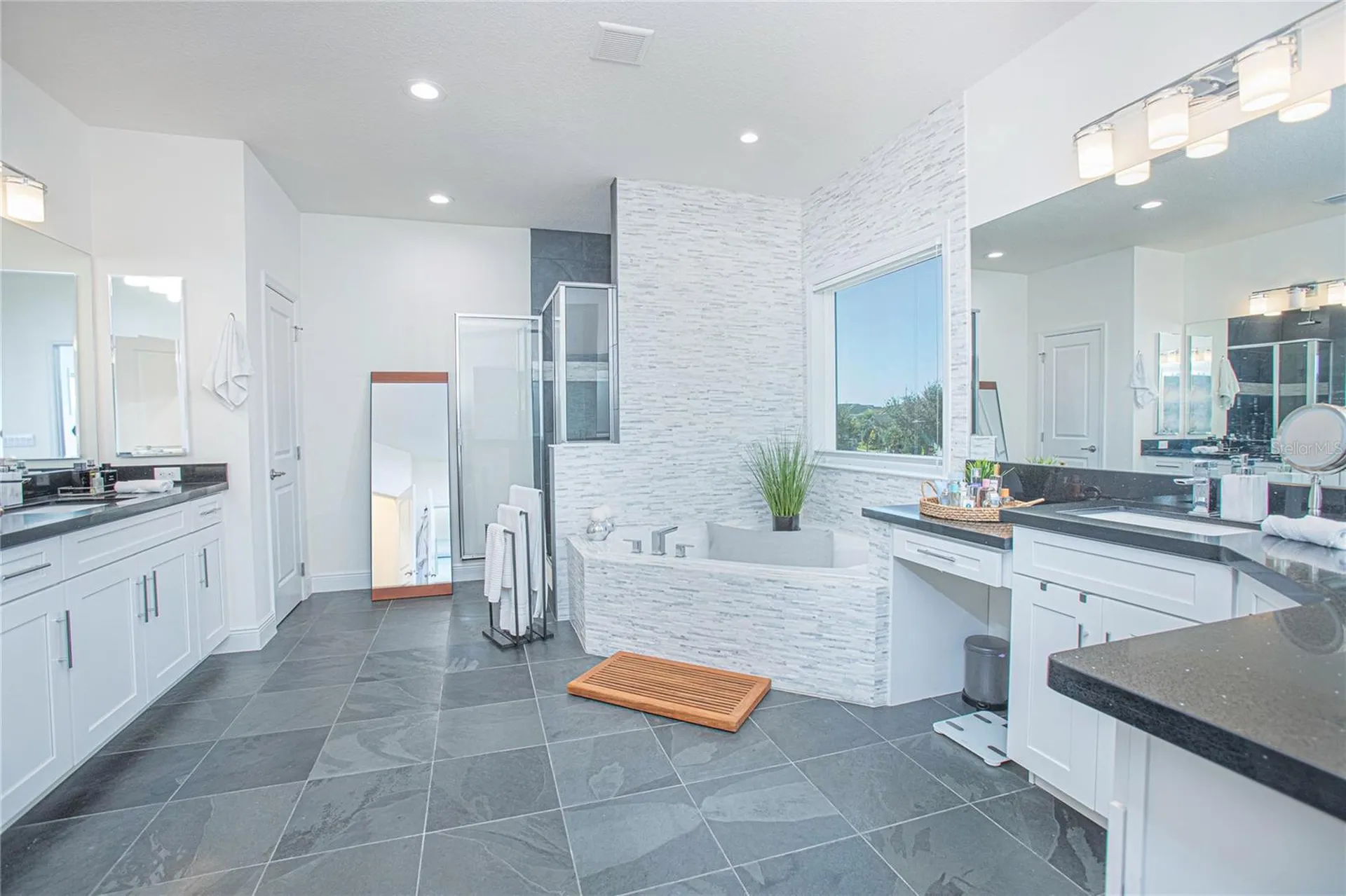 12601 Banting Terrace Orlando FL 32827