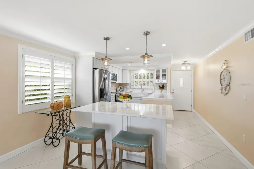 957 Spanish Drive N Longboat Key FL 34228