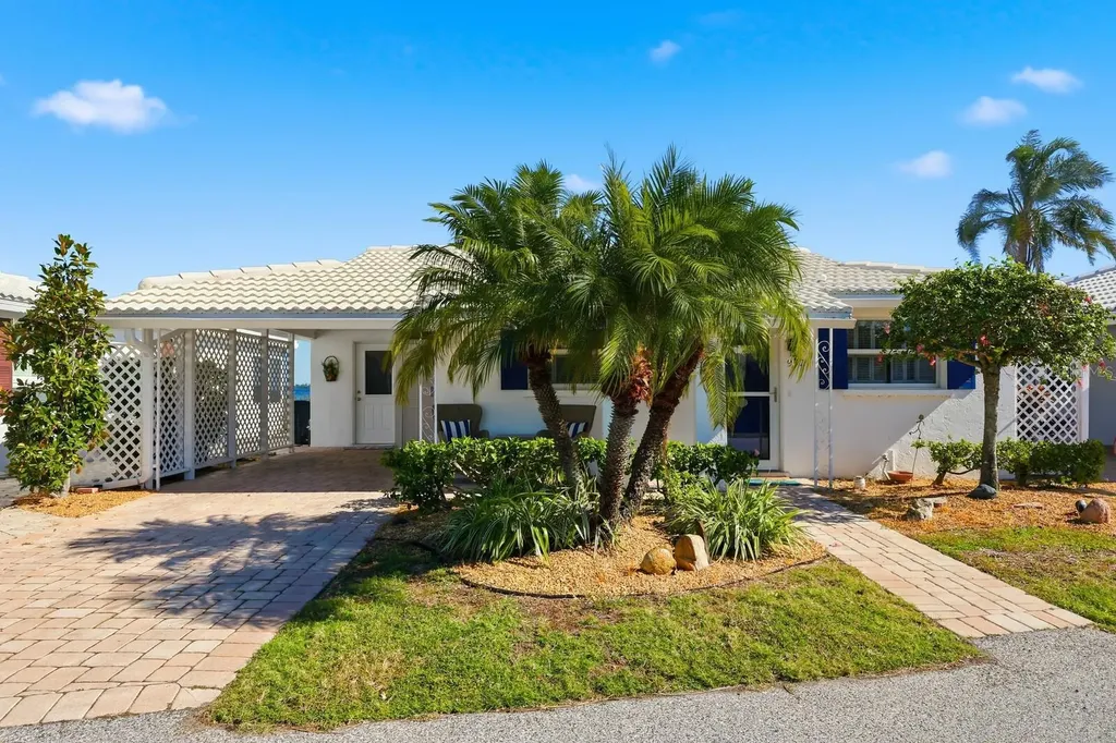 957 Spanish Drive N Longboat Key FL 34228