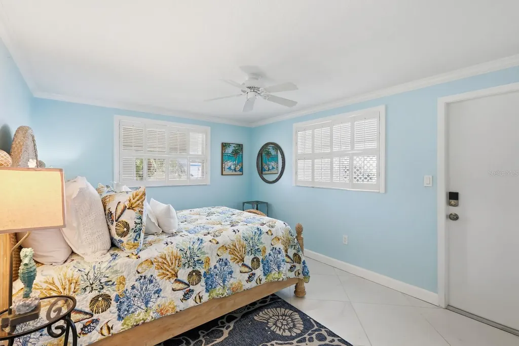 957 Spanish Drive N Longboat Key FL 34228