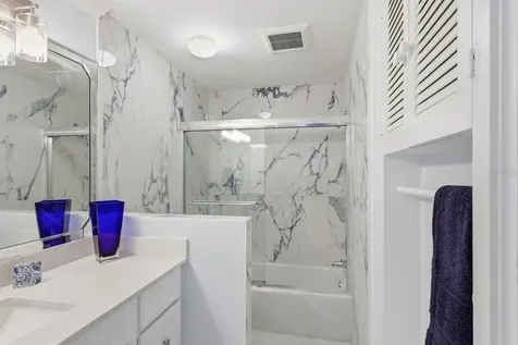 957 Spanish Drive N Longboat Key FL 34228