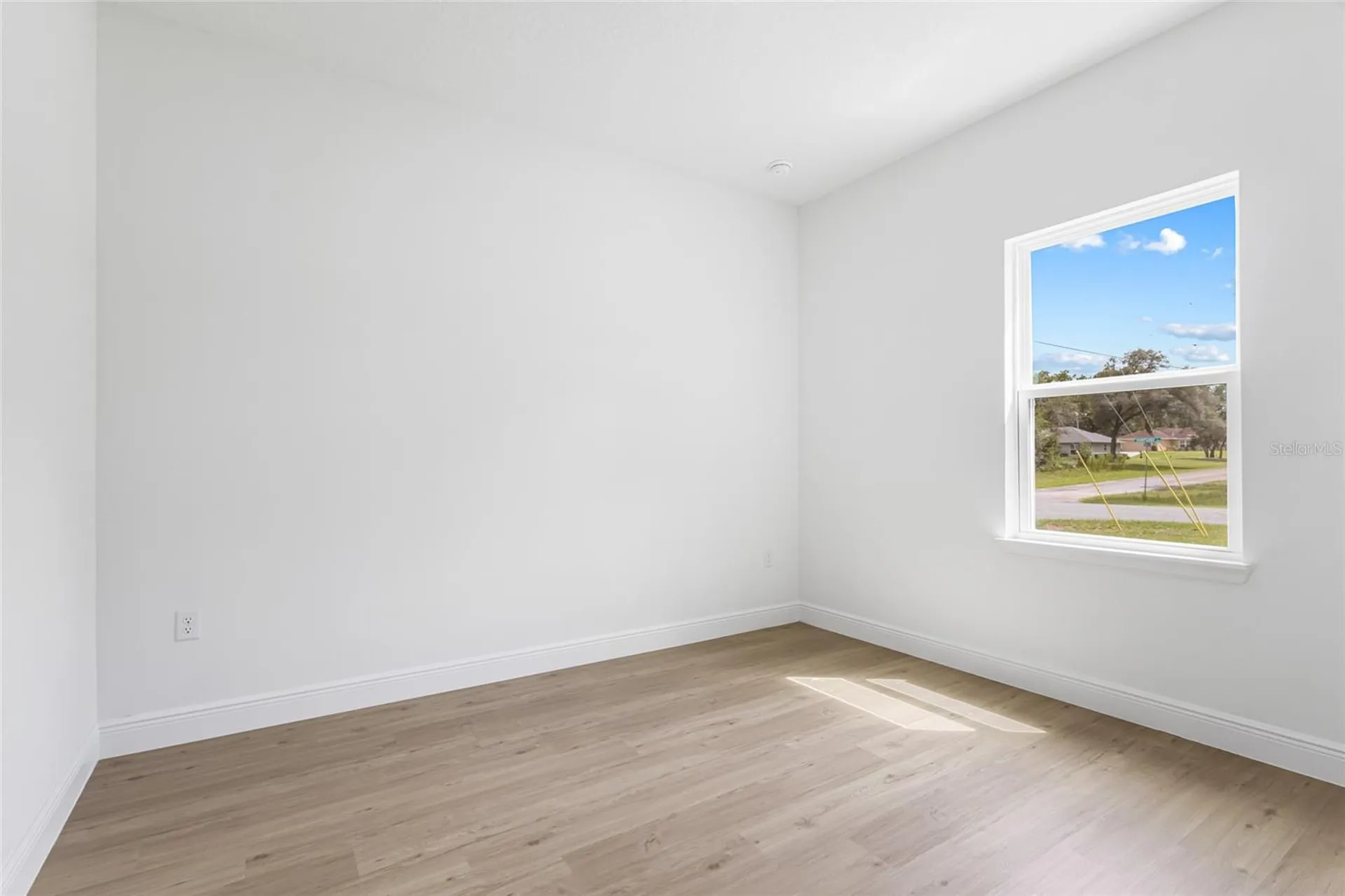 1071 W Hampshire Boulevard Dunnellon FL 34434