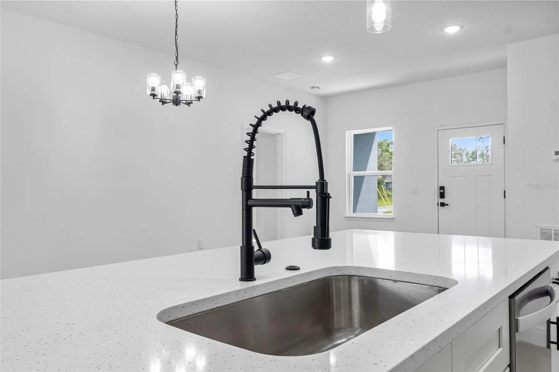 1071 W Hampshire Boulevard Dunnellon FL 34434