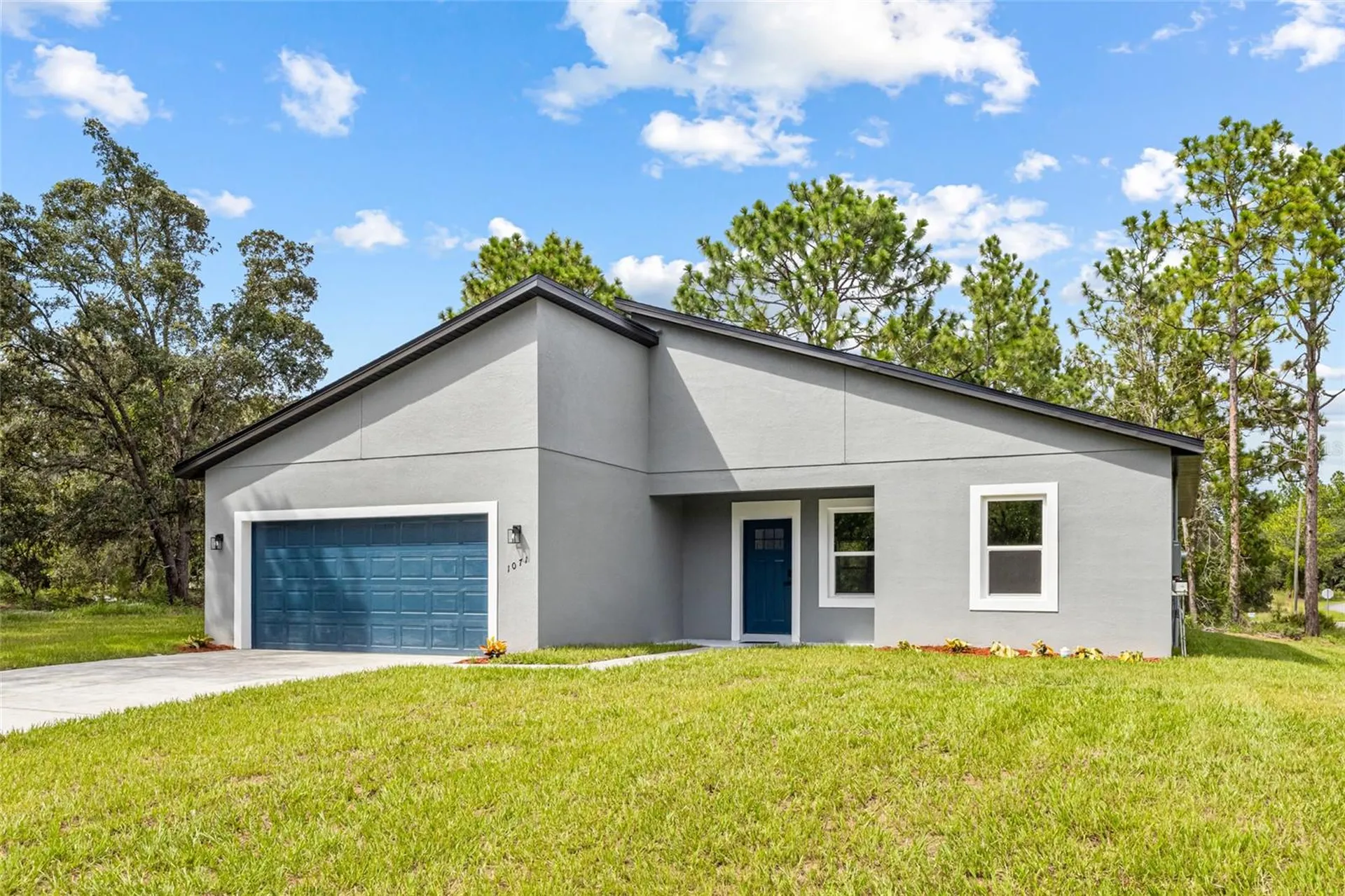 1071 W Hampshire Boulevard Dunnellon FL 34434