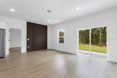 1071 W Hampshire Boulevard Dunnellon FL 34434