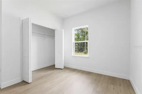 1071 W Hampshire Boulevard Dunnellon FL 34434