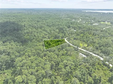 2641 Bear Run S Frostproof FL 33843