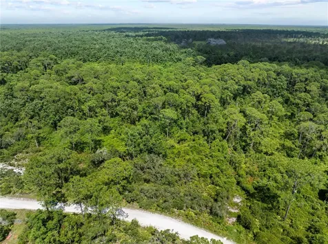 2641 Bear Run S Frostproof FL 33843
