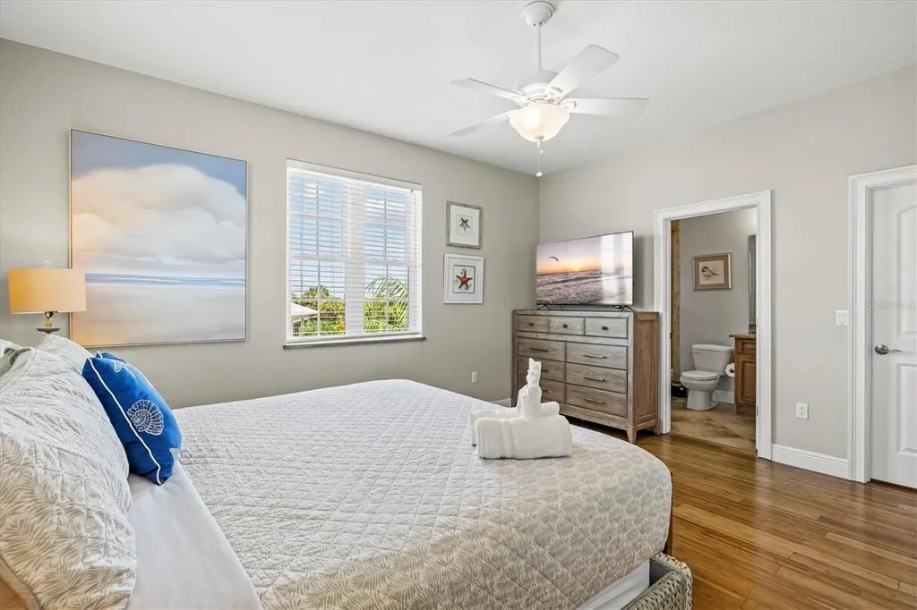145 50th Street Holmes Beach FL 34217