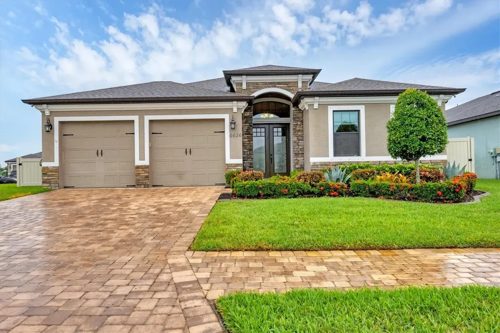 6636 35th Court E Sarasota FL 34243