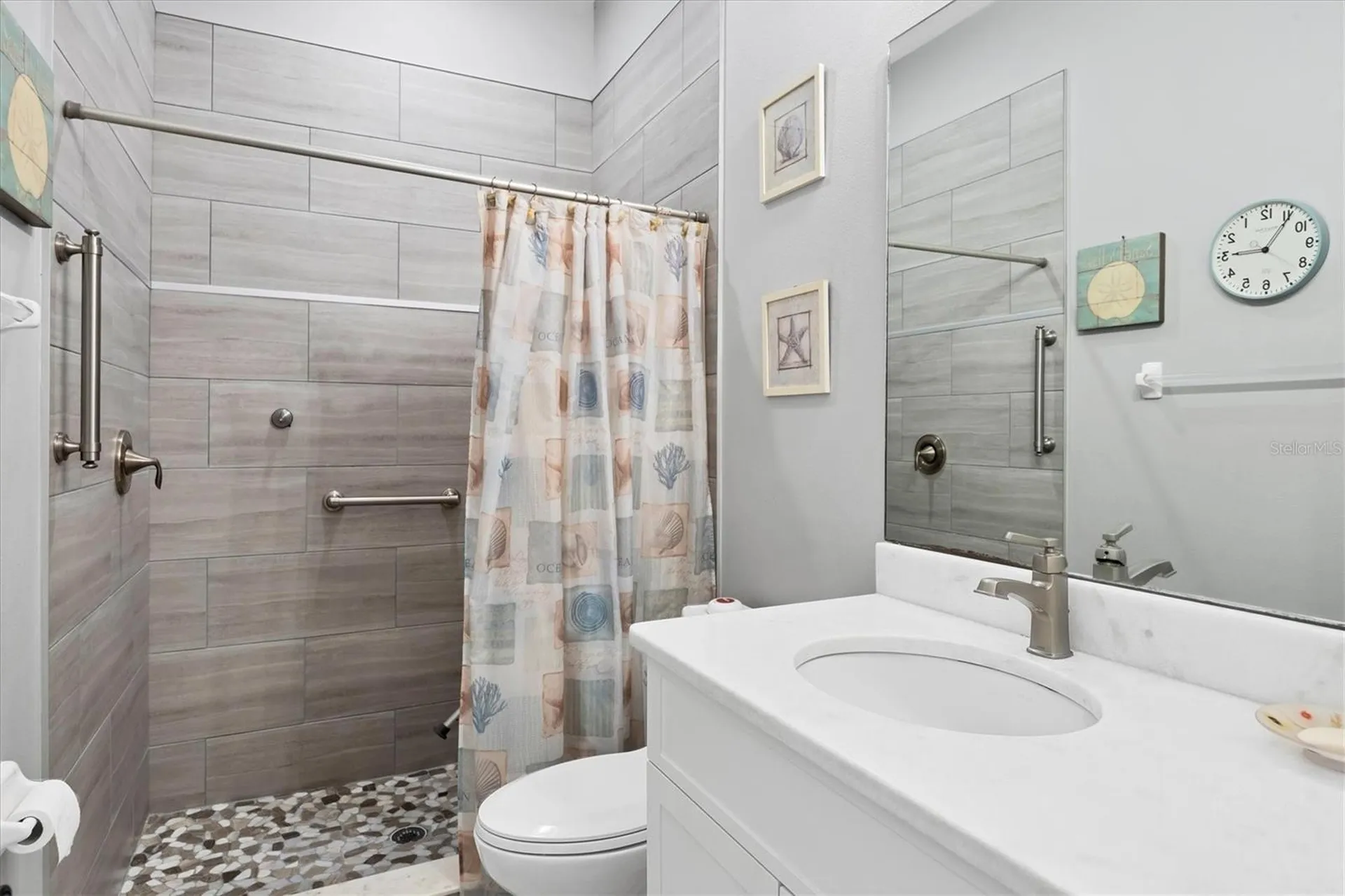 6636 35th Court E Sarasota FL 34243