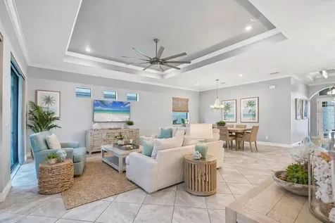 6636 35th Court E Sarasota FL 34243