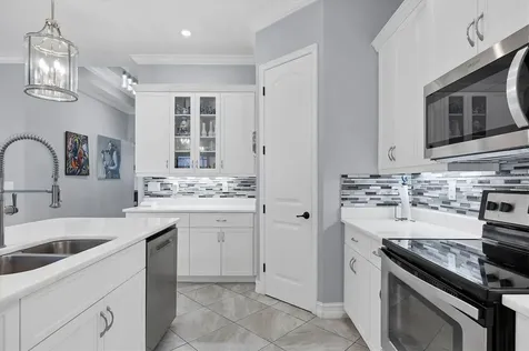 6636 35th Court E Sarasota FL 34243