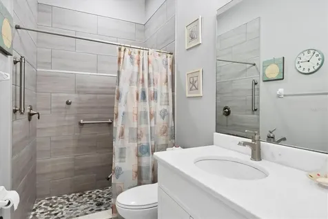 6636 35th Court E Sarasota FL 34243
