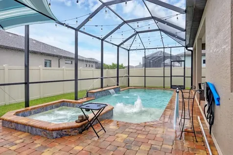 6636 35th Court E Sarasota FL 34243