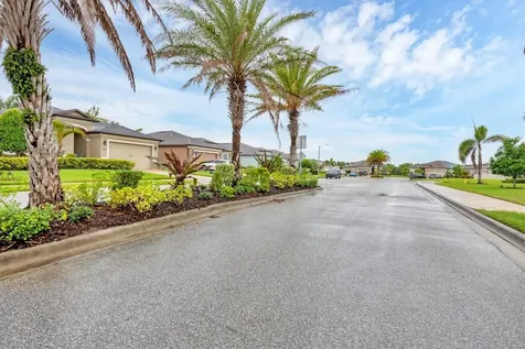 6636 35th Court E Sarasota FL 34243