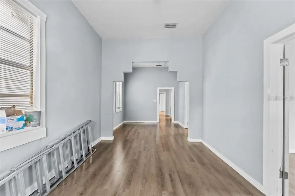 2320 W Walnut Street Tampa FL 33607