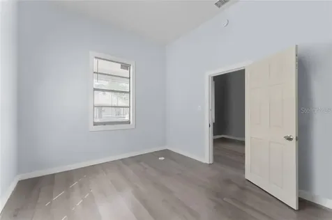 2320 W Walnut Street Tampa FL 33607
