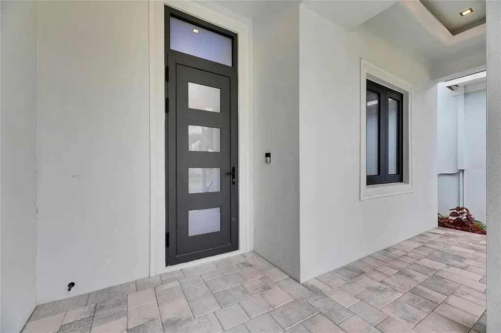 6528 Simone Shores Circle Apollo Beach FL 33572