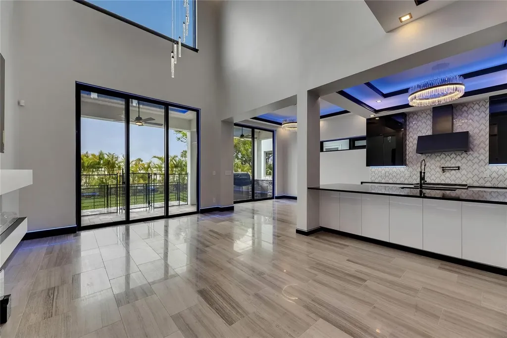 6528 Simone Shores Circle Apollo Beach FL 33572