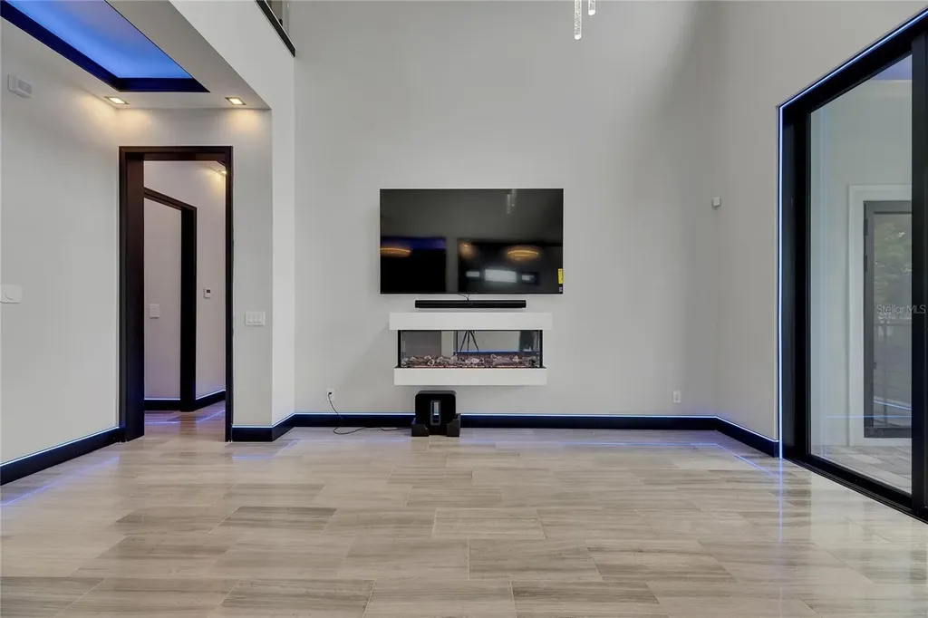 6528 Simone Shores Circle Apollo Beach FL 33572