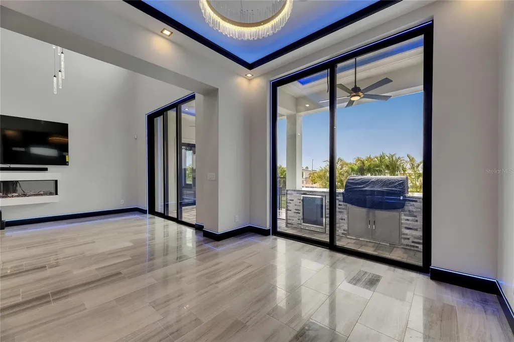 6528 Simone Shores Circle Apollo Beach FL 33572