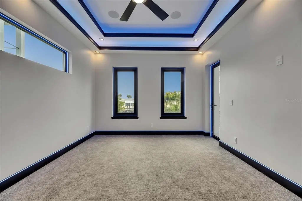 6528 Simone Shores Circle Apollo Beach FL 33572