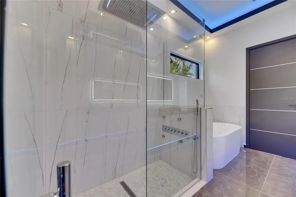 6528 Simone Shores Circle Apollo Beach FL 33572