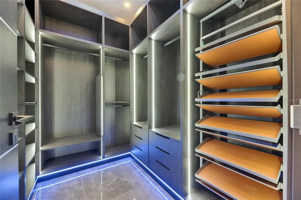 6528 Simone Shores Circle Apollo Beach FL 33572