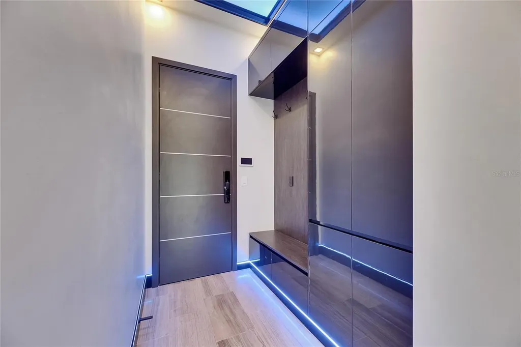 6528 Simone Shores Circle Apollo Beach FL 33572