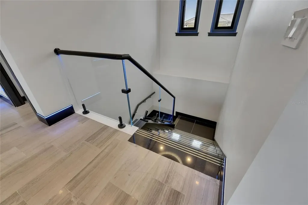 6528 Simone Shores Circle Apollo Beach FL 33572