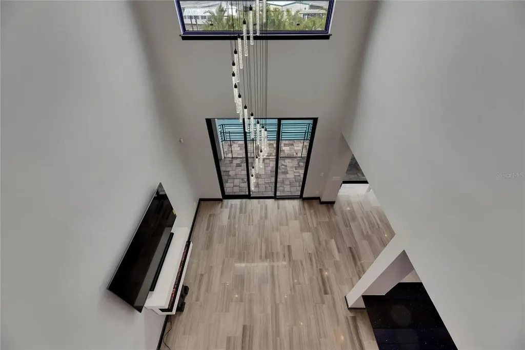 6528 Simone Shores Circle Apollo Beach FL 33572