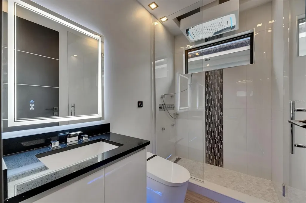 6528 Simone Shores Circle Apollo Beach FL 33572