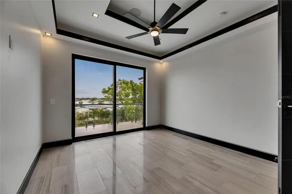 6528 Simone Shores Circle Apollo Beach FL 33572