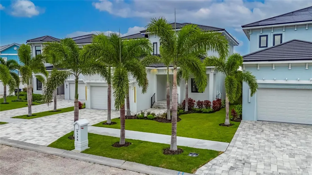 6528 Simone Shores Circle Apollo Beach FL 33572