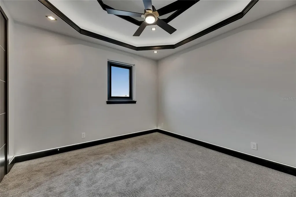 6528 Simone Shores Circle Apollo Beach FL 33572