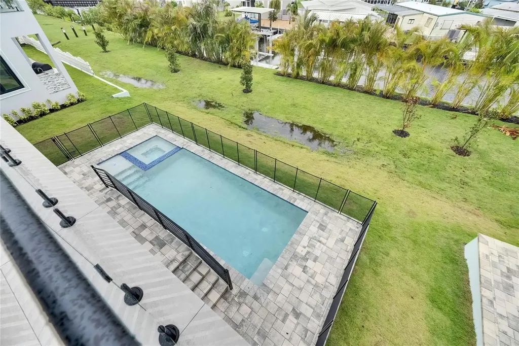 6528 Simone Shores Circle Apollo Beach FL 33572