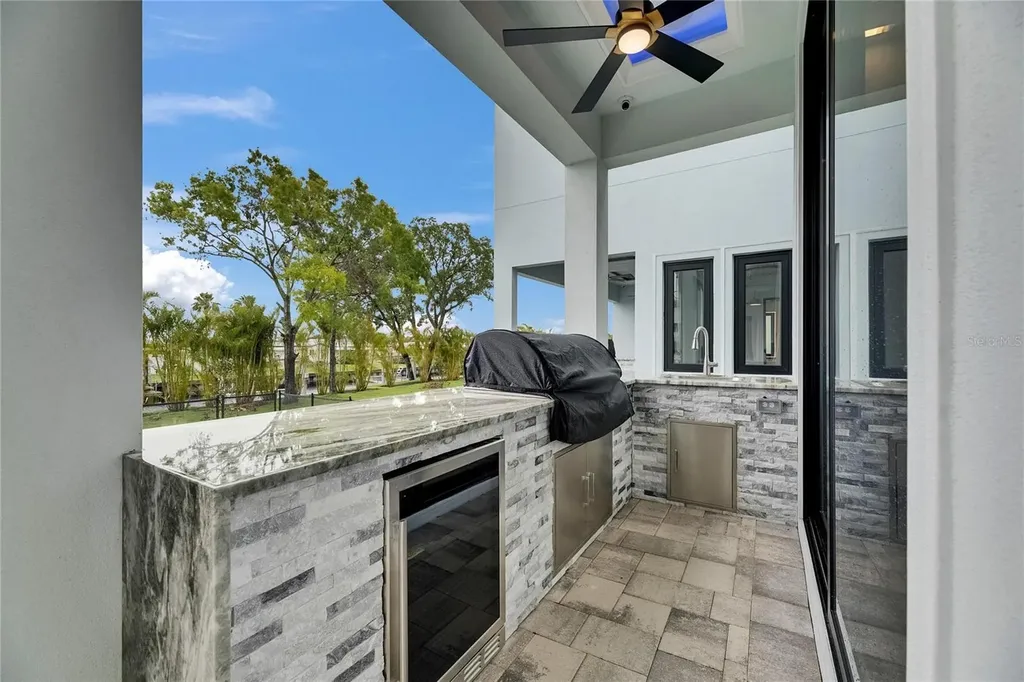 6528 Simone Shores Circle Apollo Beach FL 33572