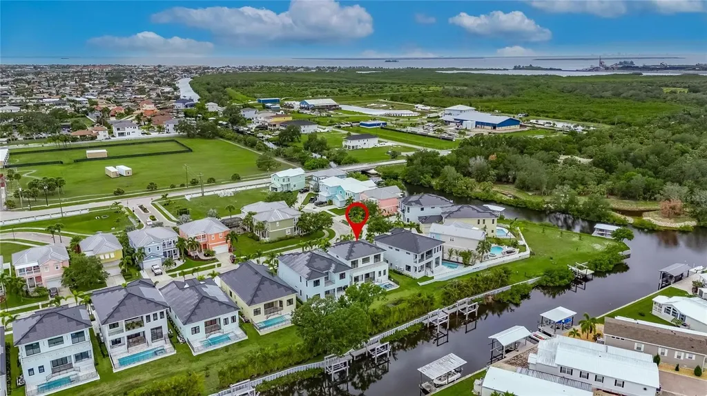 6528 Simone Shores Circle Apollo Beach FL 33572