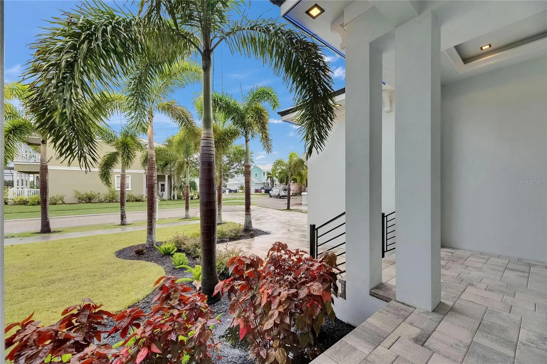 6528 Simone Shores Circle Apollo Beach FL 33572